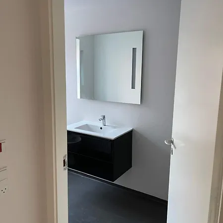 Exclusive 1br - Newly Renovated * הורסנס