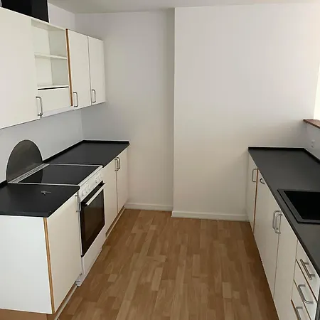 Exclusive 1br - Newly Renovated הורסנס